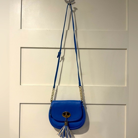Colbalt Blue Crossbody with gold hardware 🤗 - Picture 5 of 5